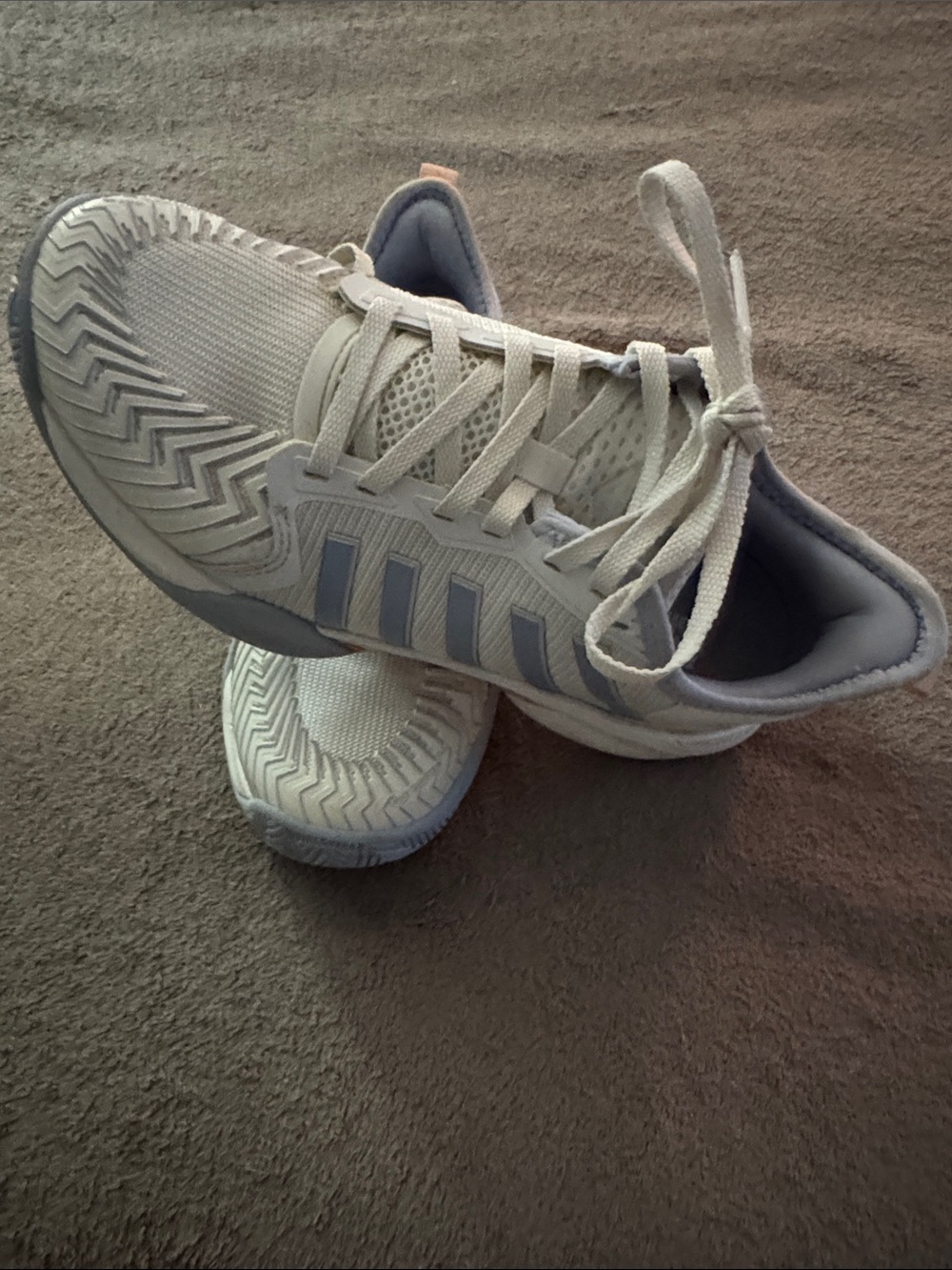 Light Gray Women's Athletic Sneakers - KSwiss